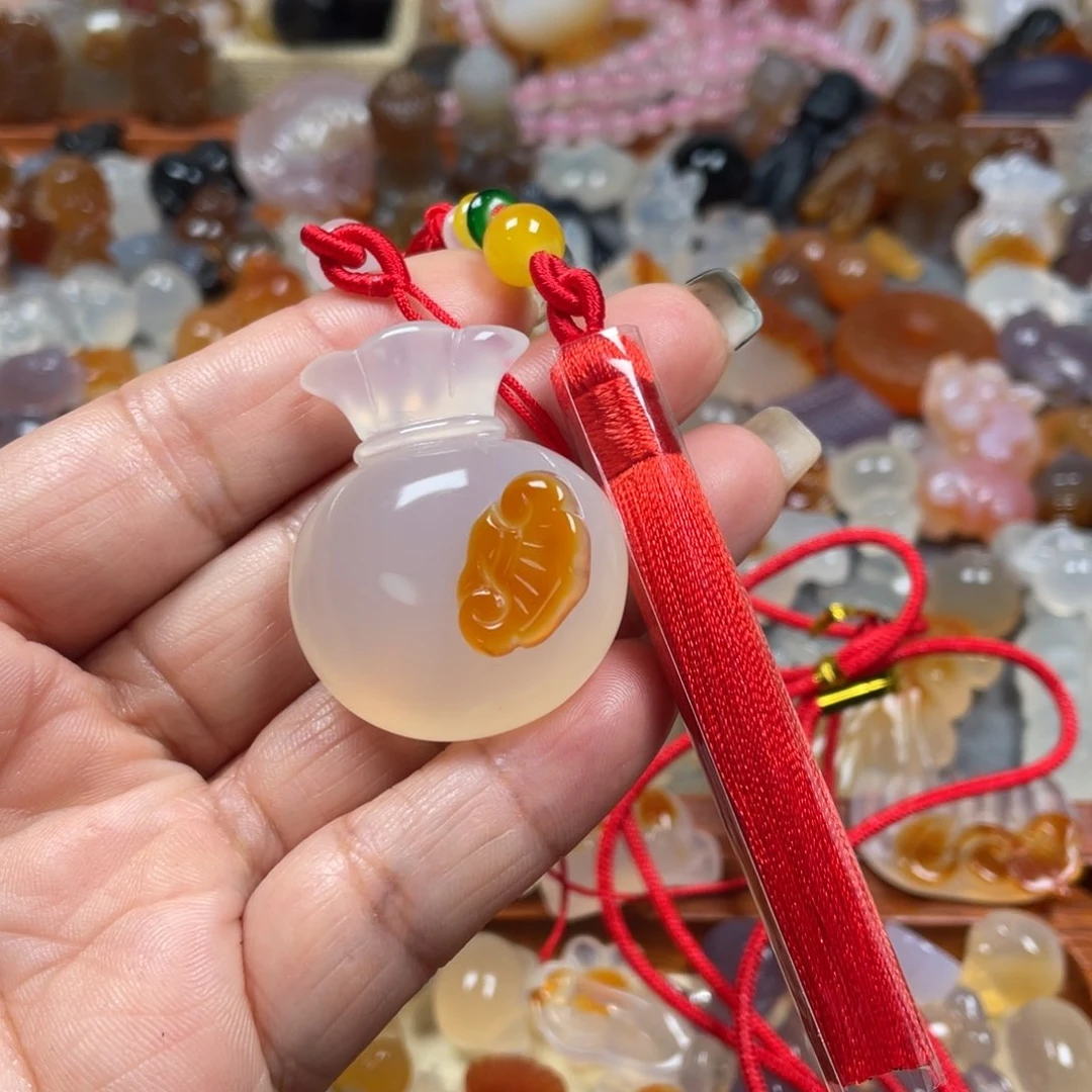 玛瑙/玉髓颈饰未镶嵌刀*瞾