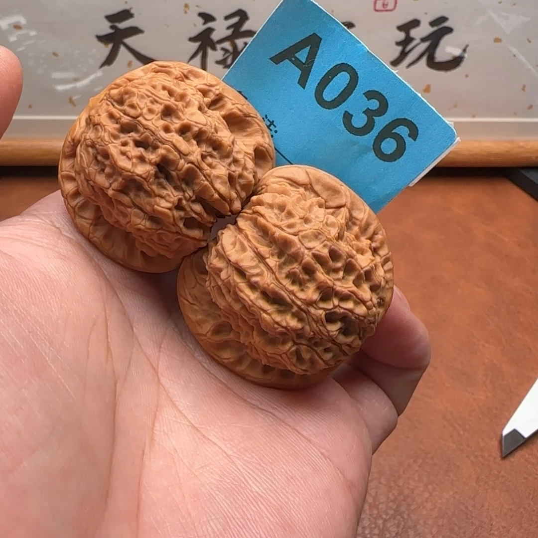 文玩核桃把件G*血麒麟40