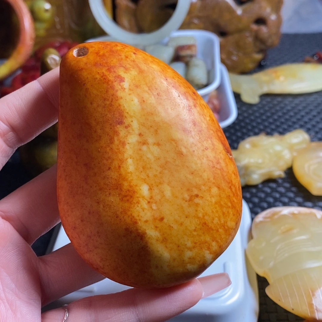 岫岩老玉（透闪石质玉）未镶嵌珠宝奇石