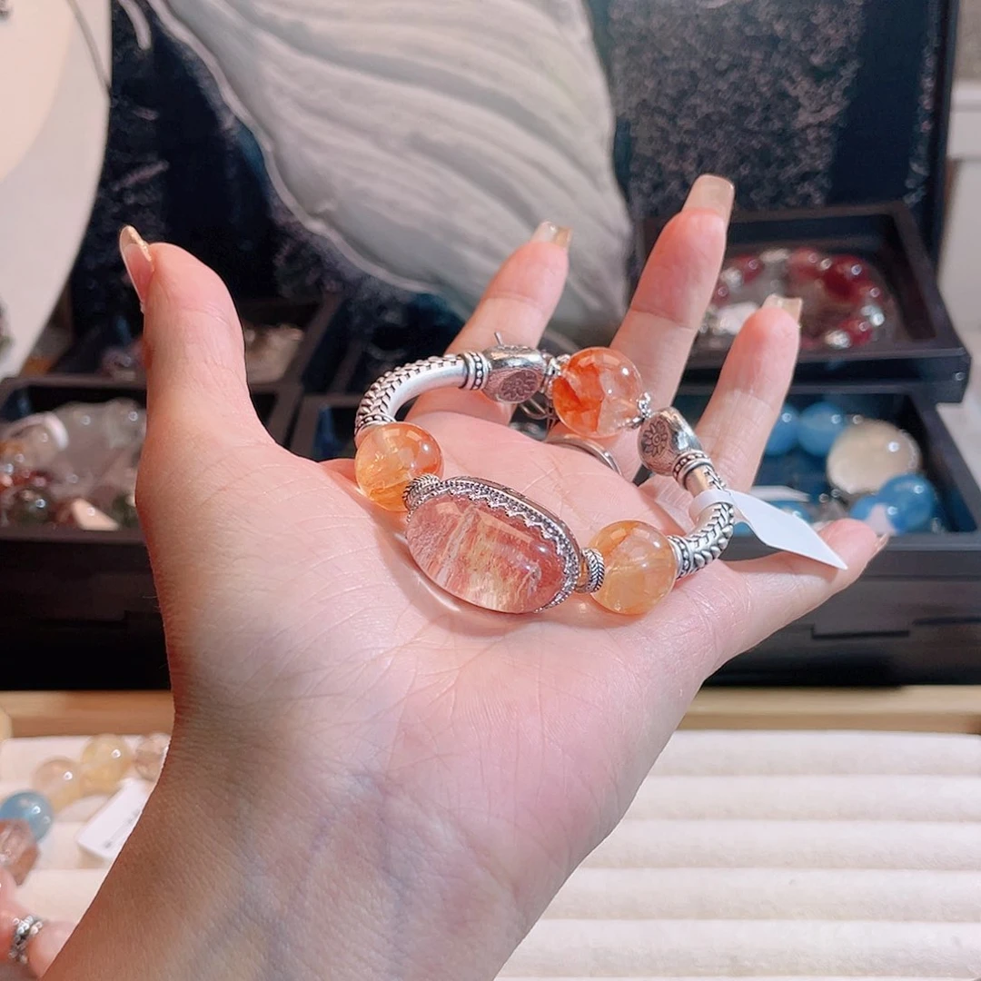 水晶手串未镶嵌w**a手串