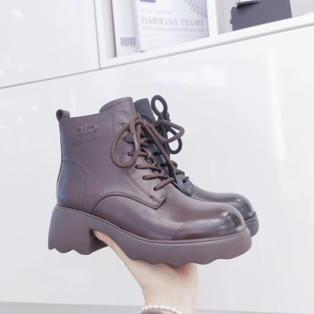 3119-2牛皮轻底加绒马丁靴