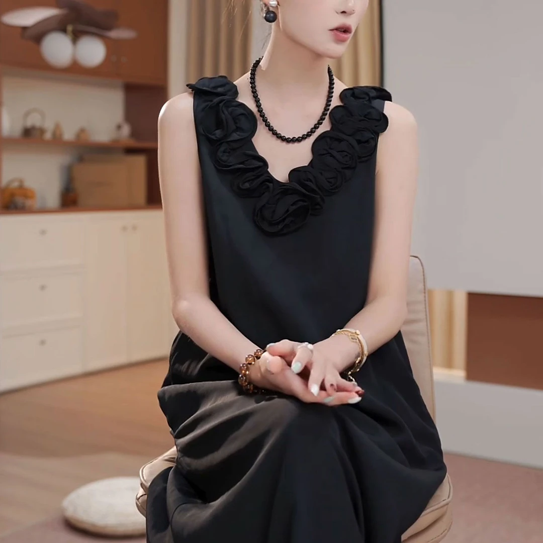 2025夏季新款时尚设计感韩系小众气质显瘦裙立体花朵无袖连衣裙潮