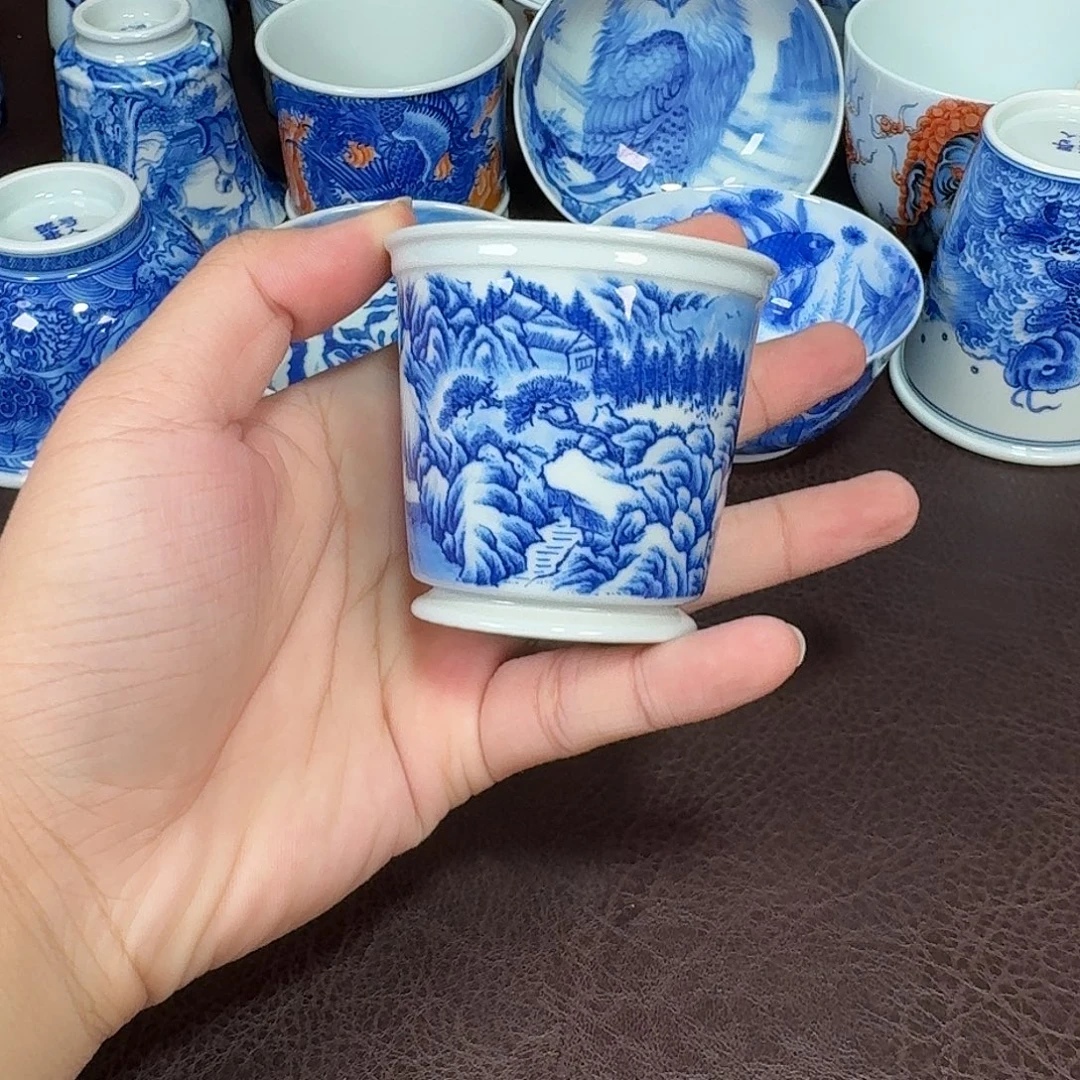现代景德镇陶瓷杯