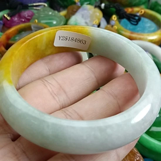 远***儿翡翠未镶嵌挂件翡翠