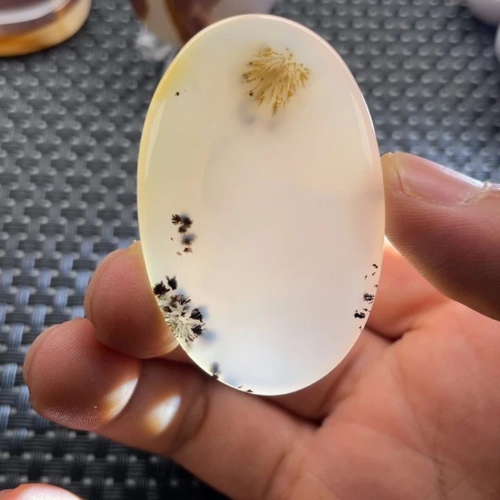 未镶嵌颈饰玛瑙/玉髓武****伟
