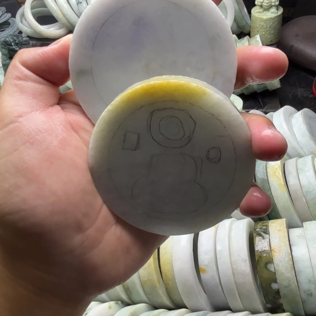 亦***雪定制翡翠未镶嵌翡翠手镯定制