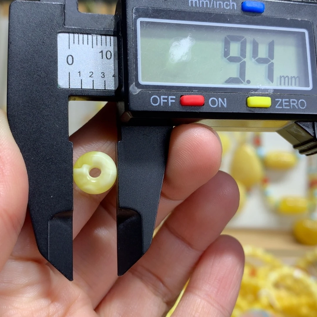 蜜蜡未镶嵌裸石配饰