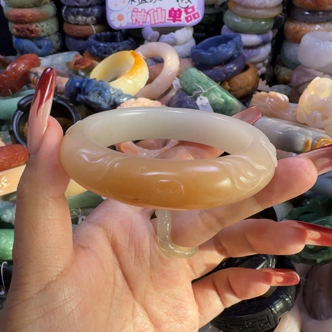 石英质玉（佘太翠）未镶嵌手镯27。60，不退换