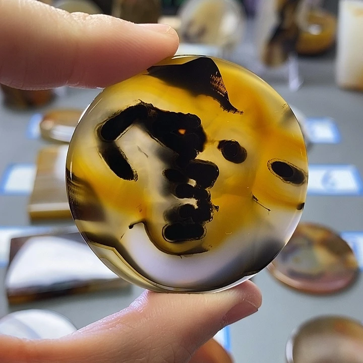 玛瑙/玉髓未镶嵌珠宝半成品53