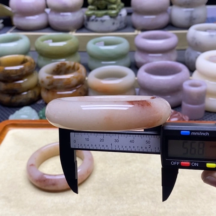 石英质玉未镶嵌手镯