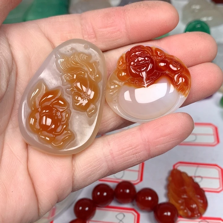 玛瑙/玉髓颈饰未镶嵌“****”