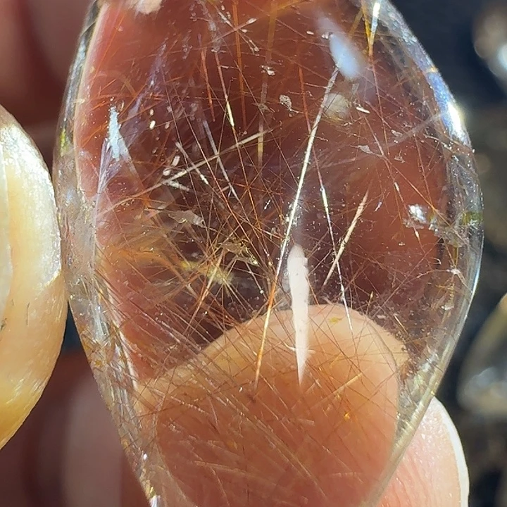 过***帆未镶嵌发晶颈饰你