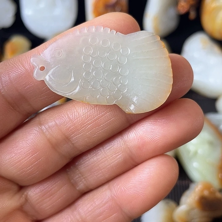 和田玉颈饰未镶嵌