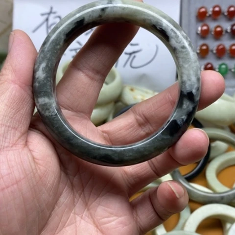 未镶嵌蛇纹石玉手镯西*?