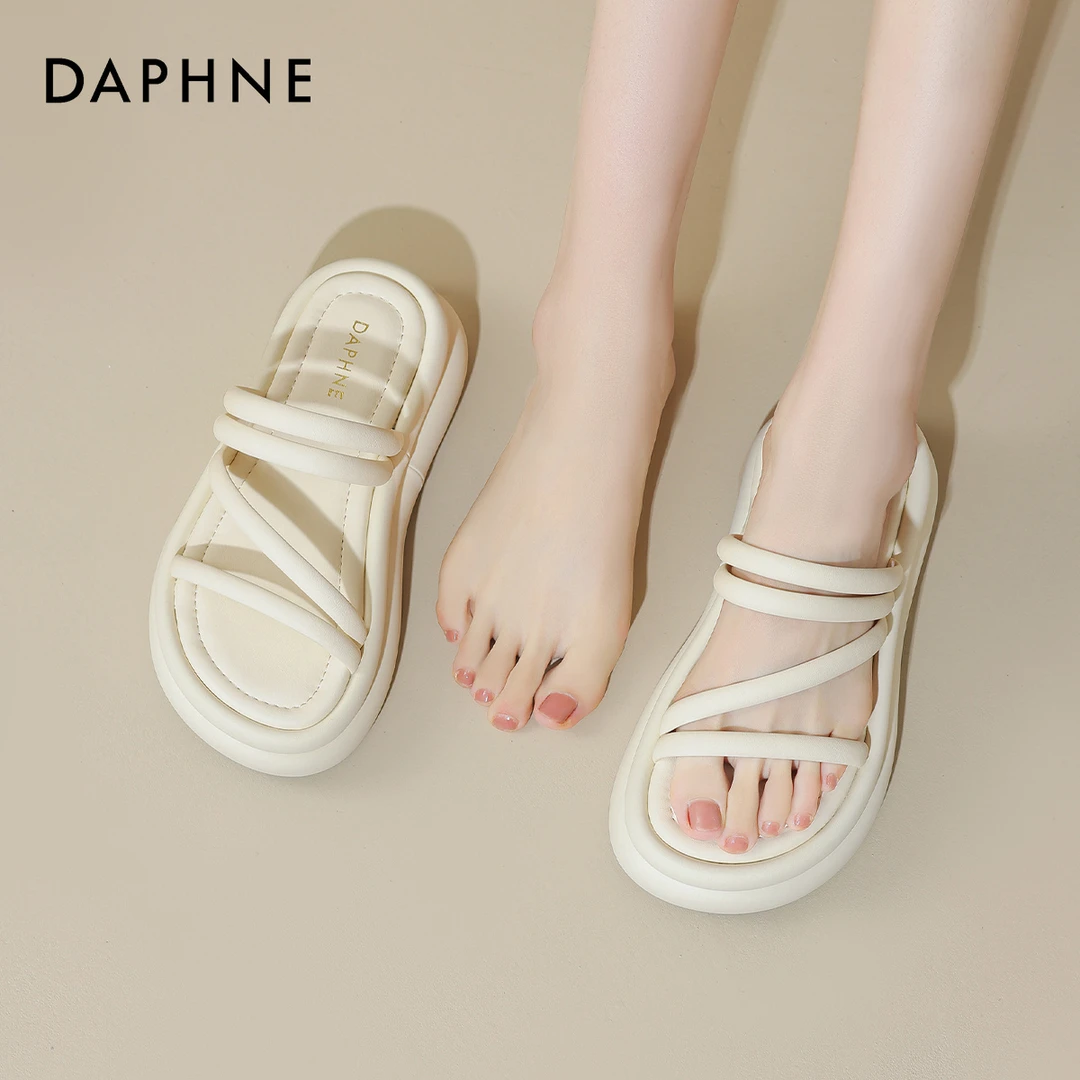 Daphne/达芙妮外穿拖鞋新款女士轻奢休闲百搭凉鞋时尚高档凉拖鞋