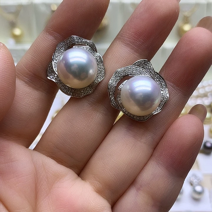 一***芳18K金镶嵌海水珍珠珠宝奇石耳钉定金