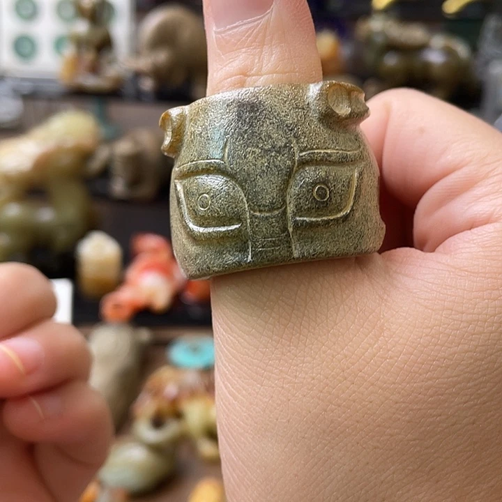 和田玉（糖玉）未镶嵌颈饰