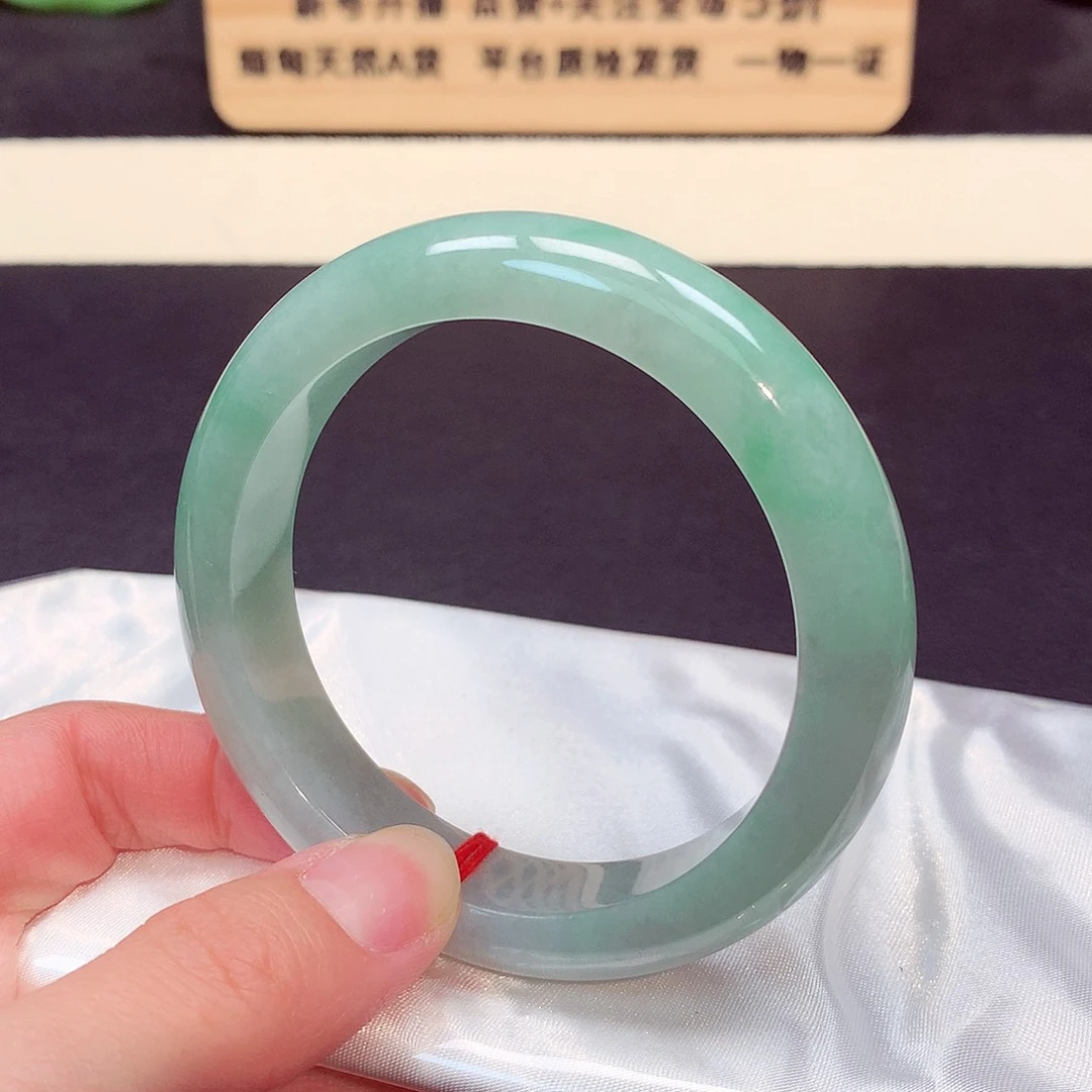 翡翠手镯未镶嵌7014号