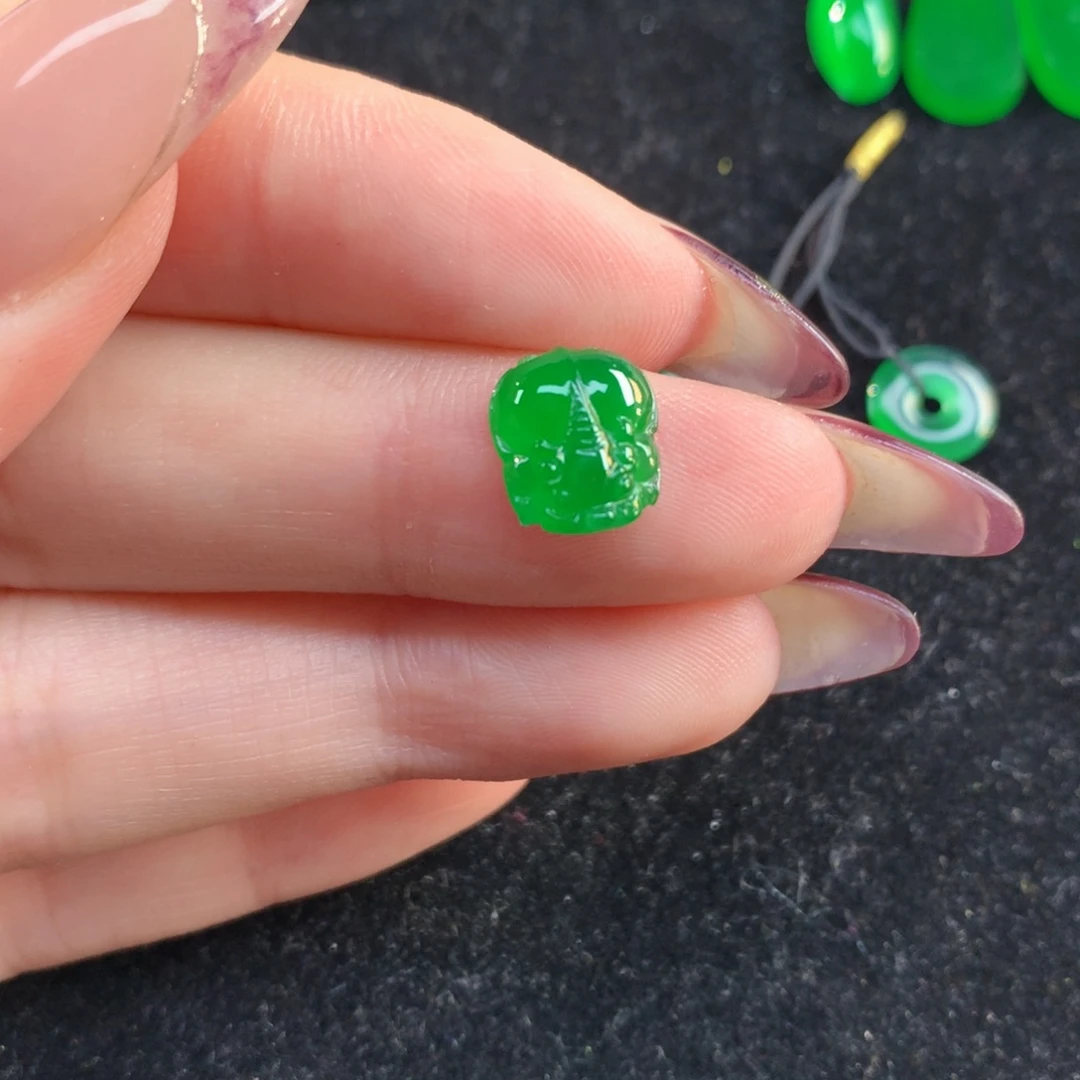 翡翠配石10.3-8.81-3.80