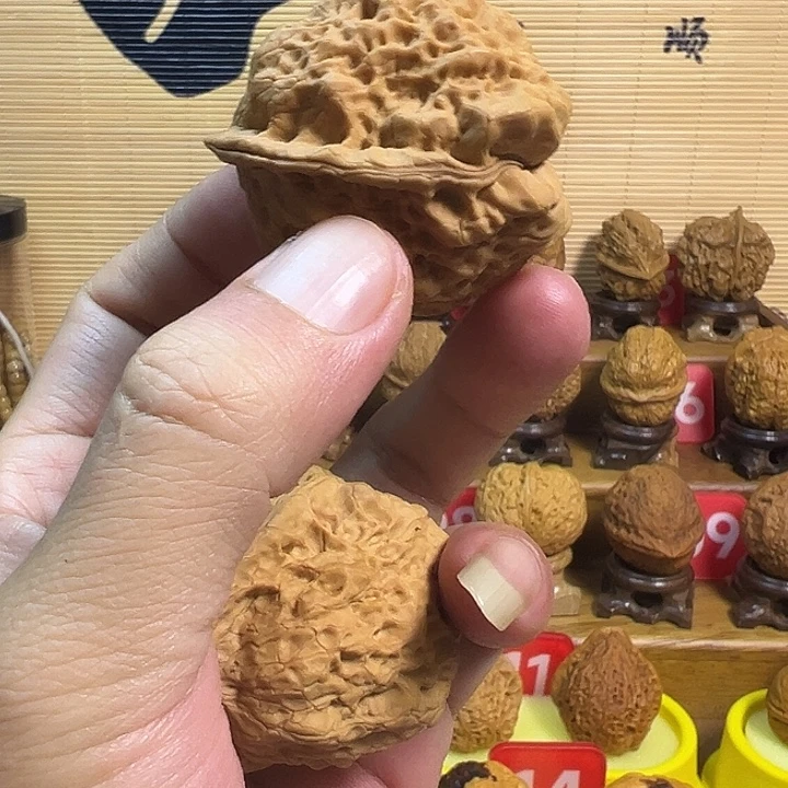 文玩核桃吊坠蟾祖