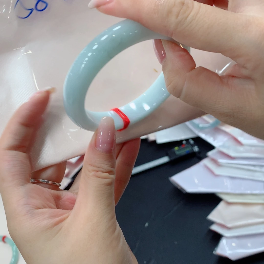 翡翠手镯未镶嵌买断