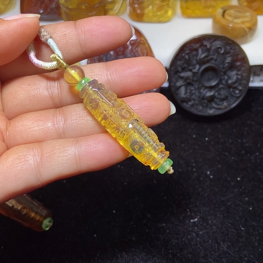 琥珀未镶嵌颈饰缅甸天然琥珀吊坠