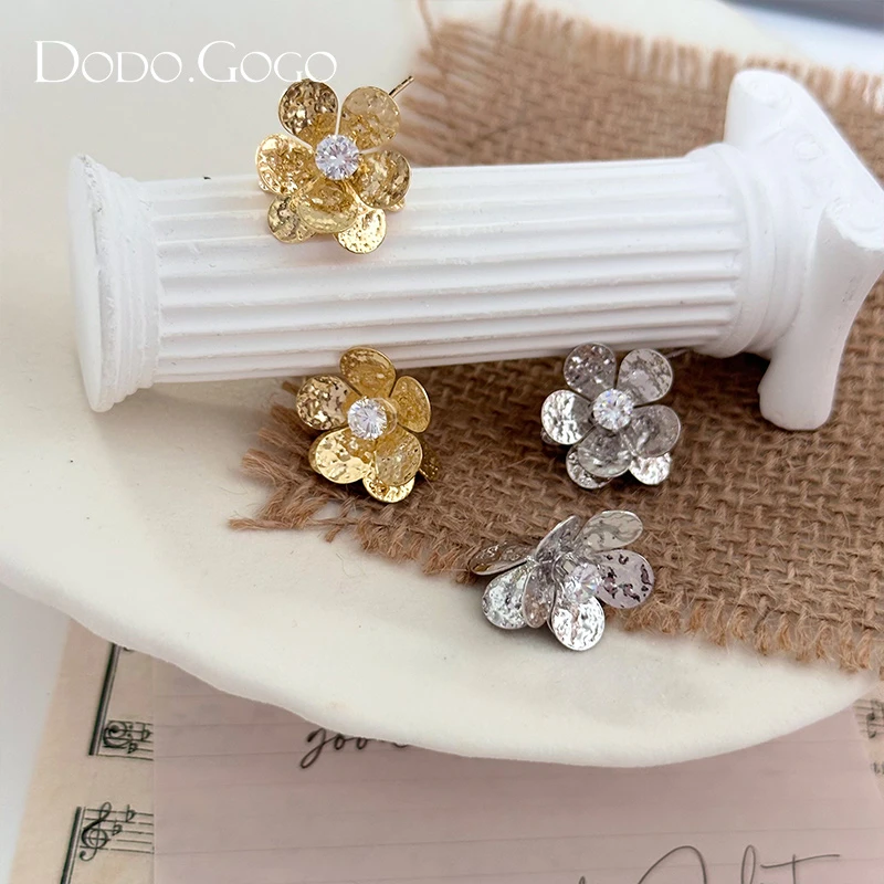DODOGOGO 合金合成锆石耳饰 金属双生花朵耳钉女气质复古港风耳环