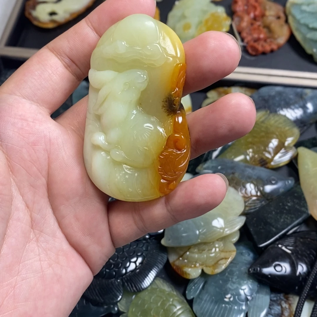 未镶嵌蛇纹石玉吊坠(不含链)