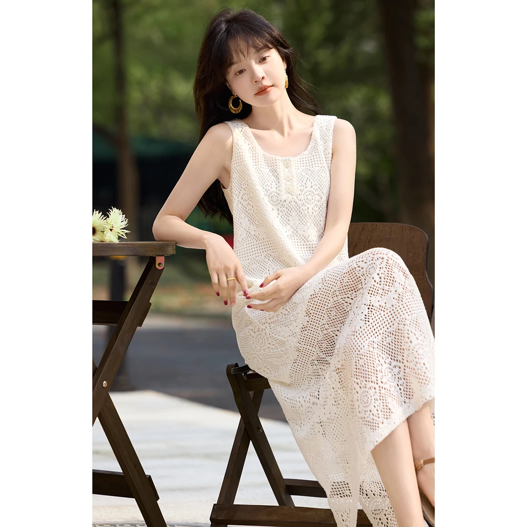 沫晗依美韩系蕾丝提花无袖背心裙2025春季新款气质度假白色连衣裙