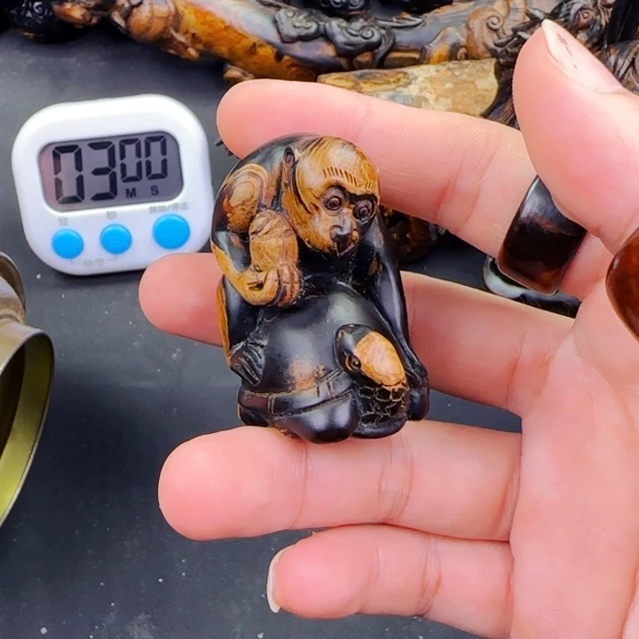 防***队香榧木木雕款封侯挂印
