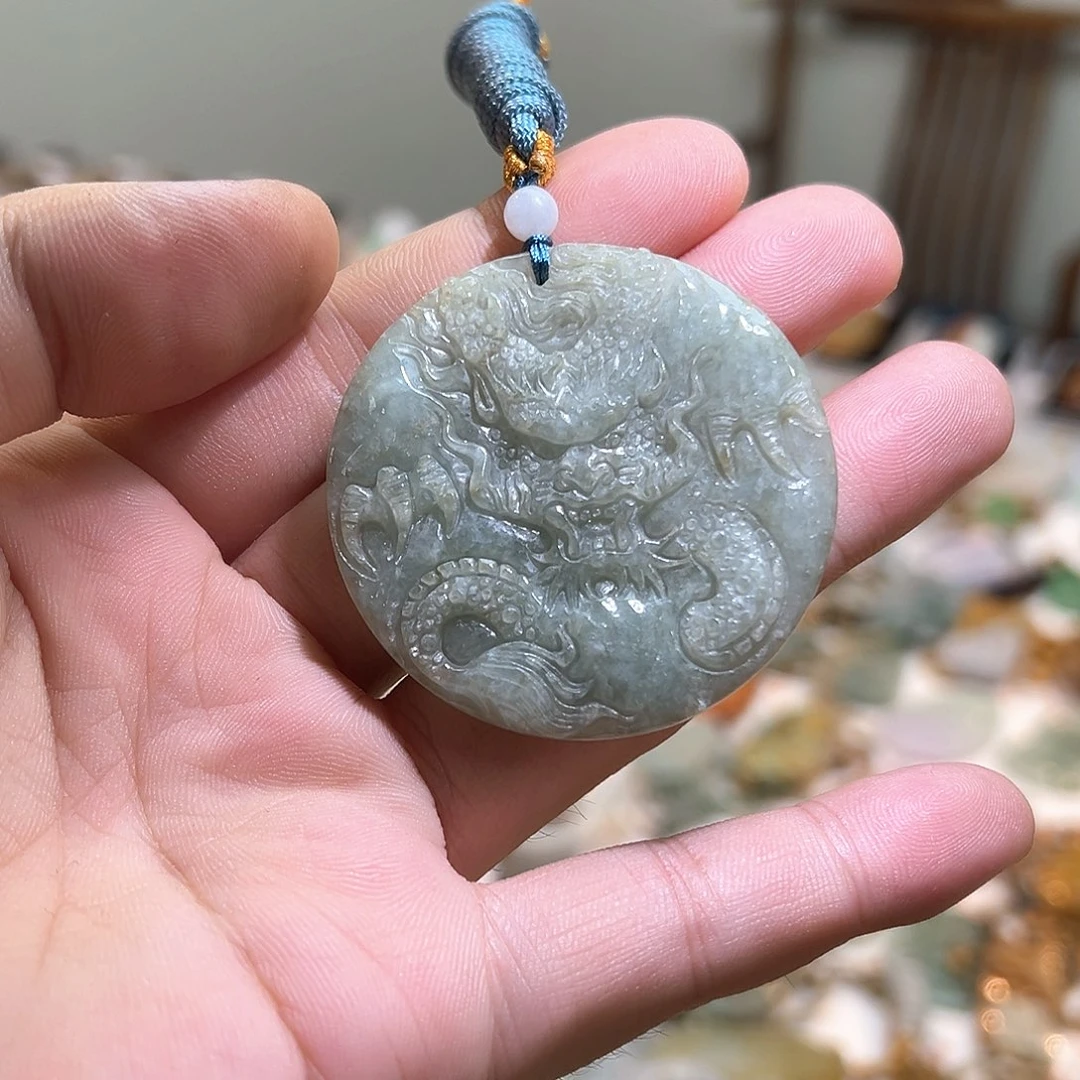 翡翠未镶嵌颈饰挂件