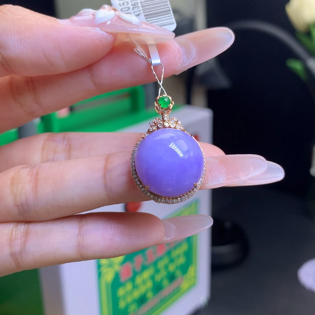 翡翠18K金镶嵌颈饰天然