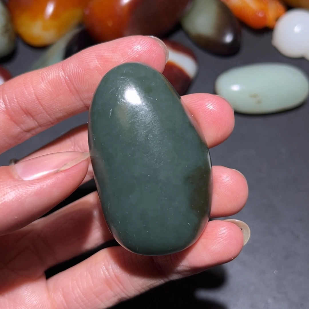 和田玉未镶嵌珠宝奇石