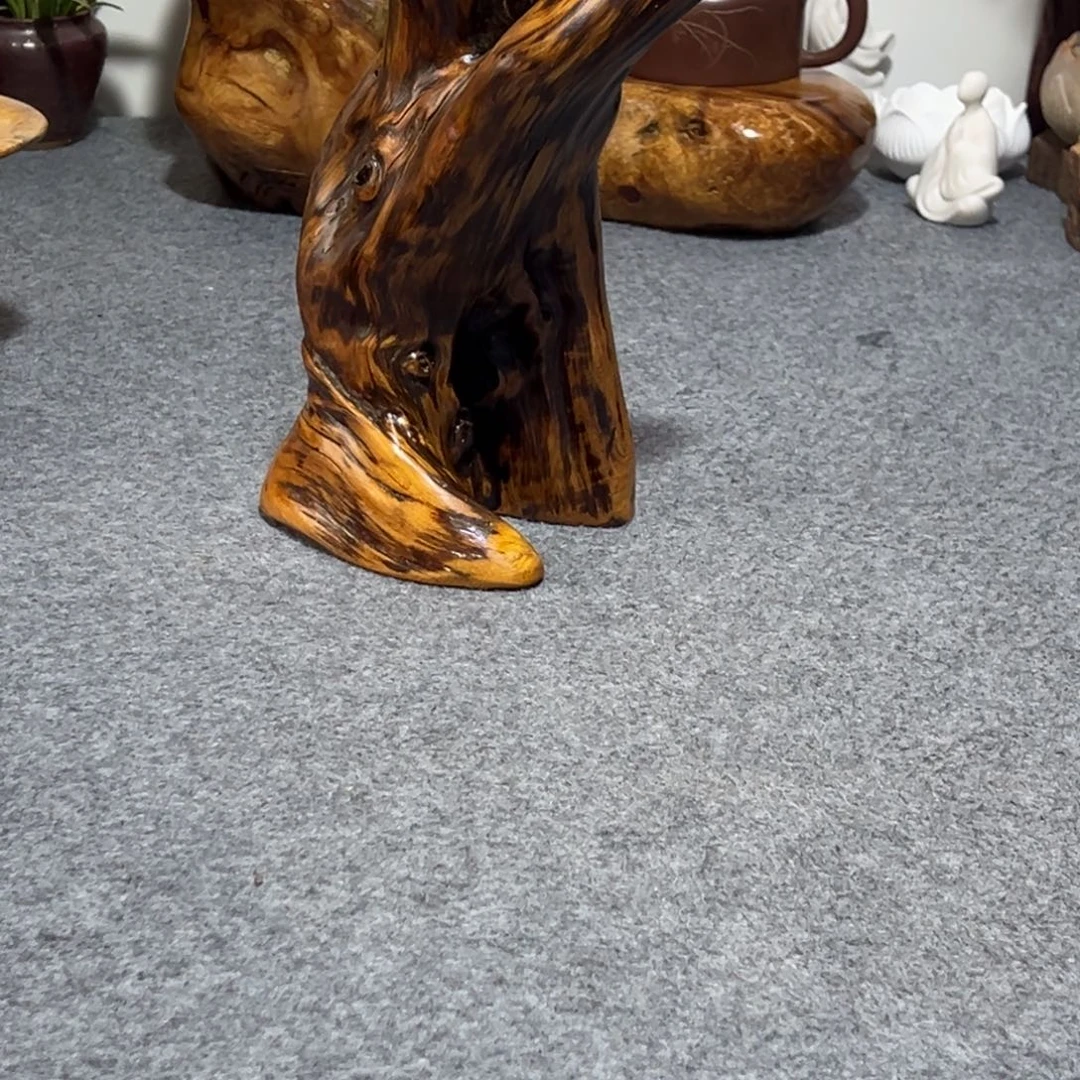 崖柏材质花瓶摆件