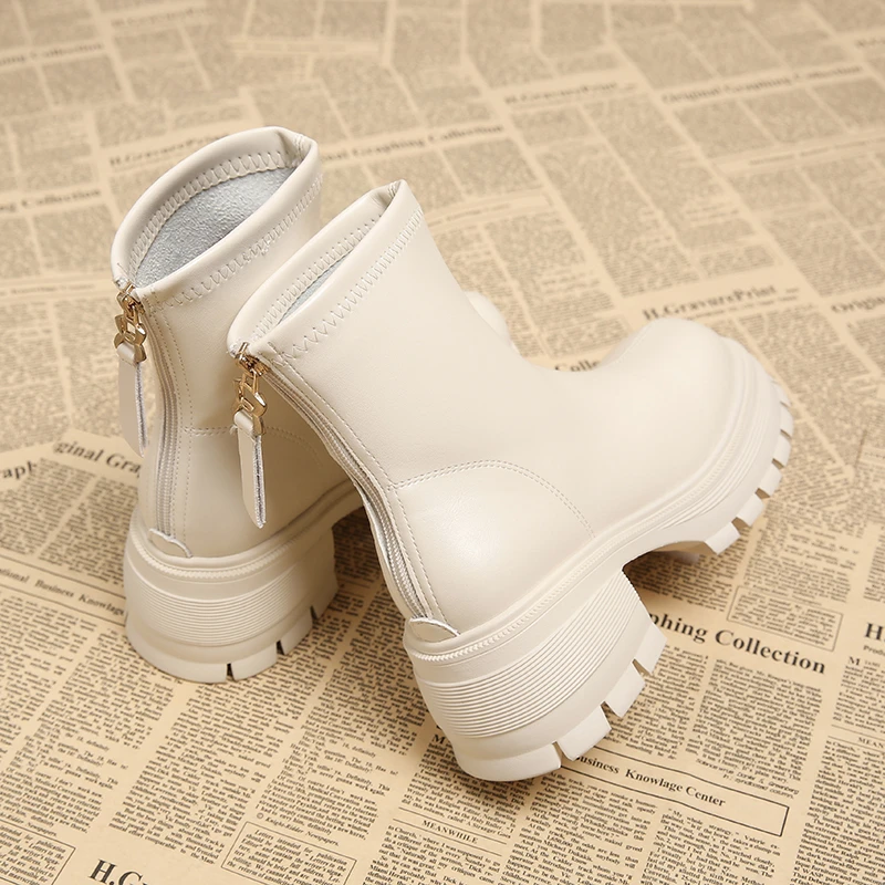 （万达撤柜）白色短靴女2025新款春秋单靴高跟粗跟厚底瘦瘦秋冬女