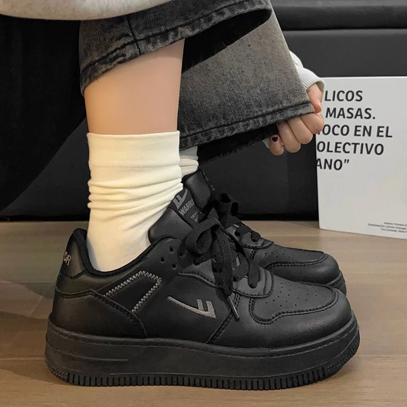 回力女鞋休闲板鞋黑武士百搭ins复古厚底鞋情侣款运动学生小白鞋