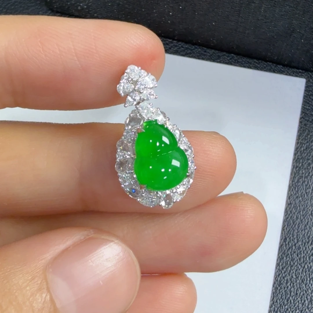 翡翠18K金镶嵌吊坠(不含链)葫芦