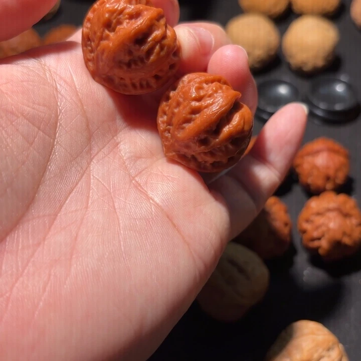 紫***子文玩核桃把件野生核桃秋子手捻324