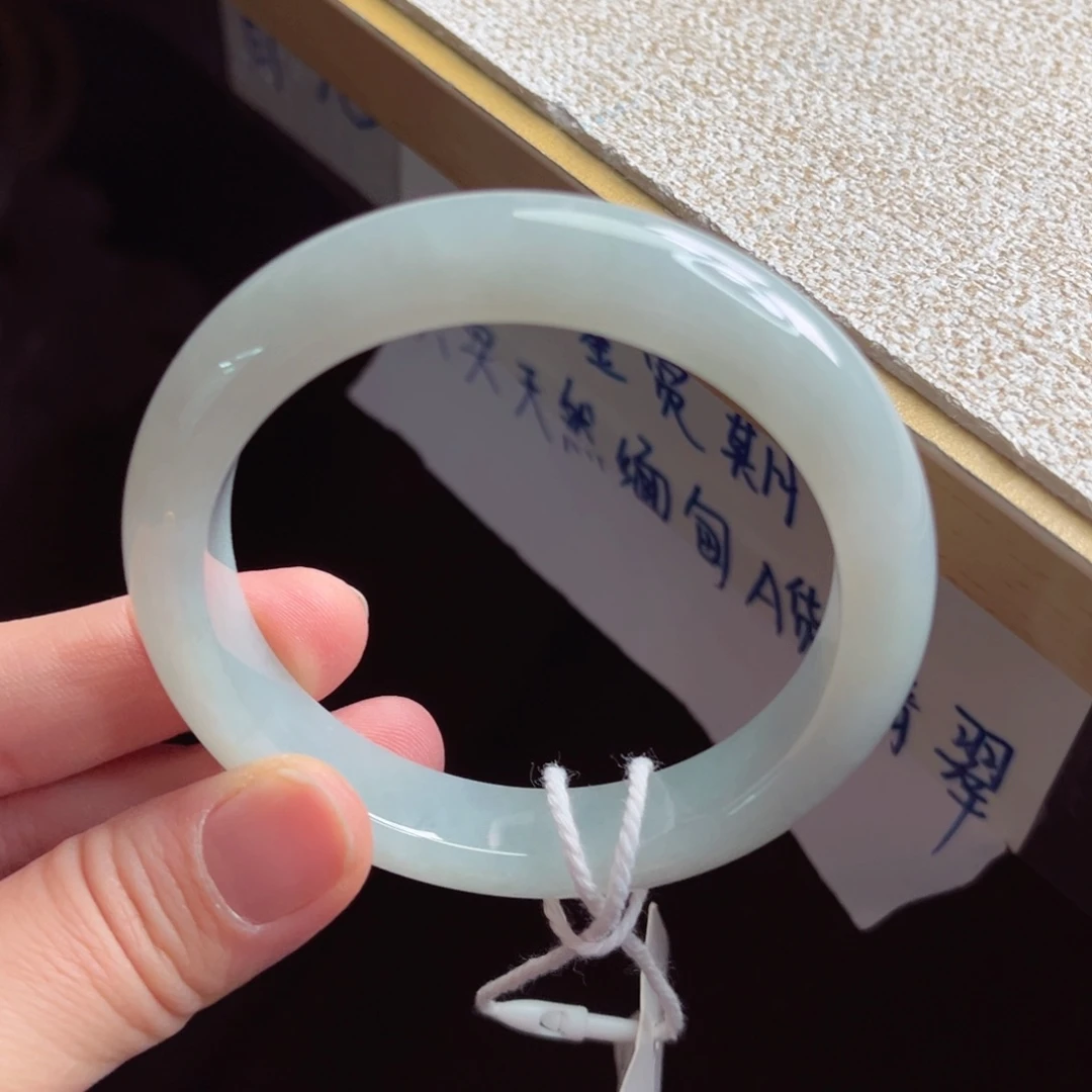 翡翠未镶嵌手镯手镯