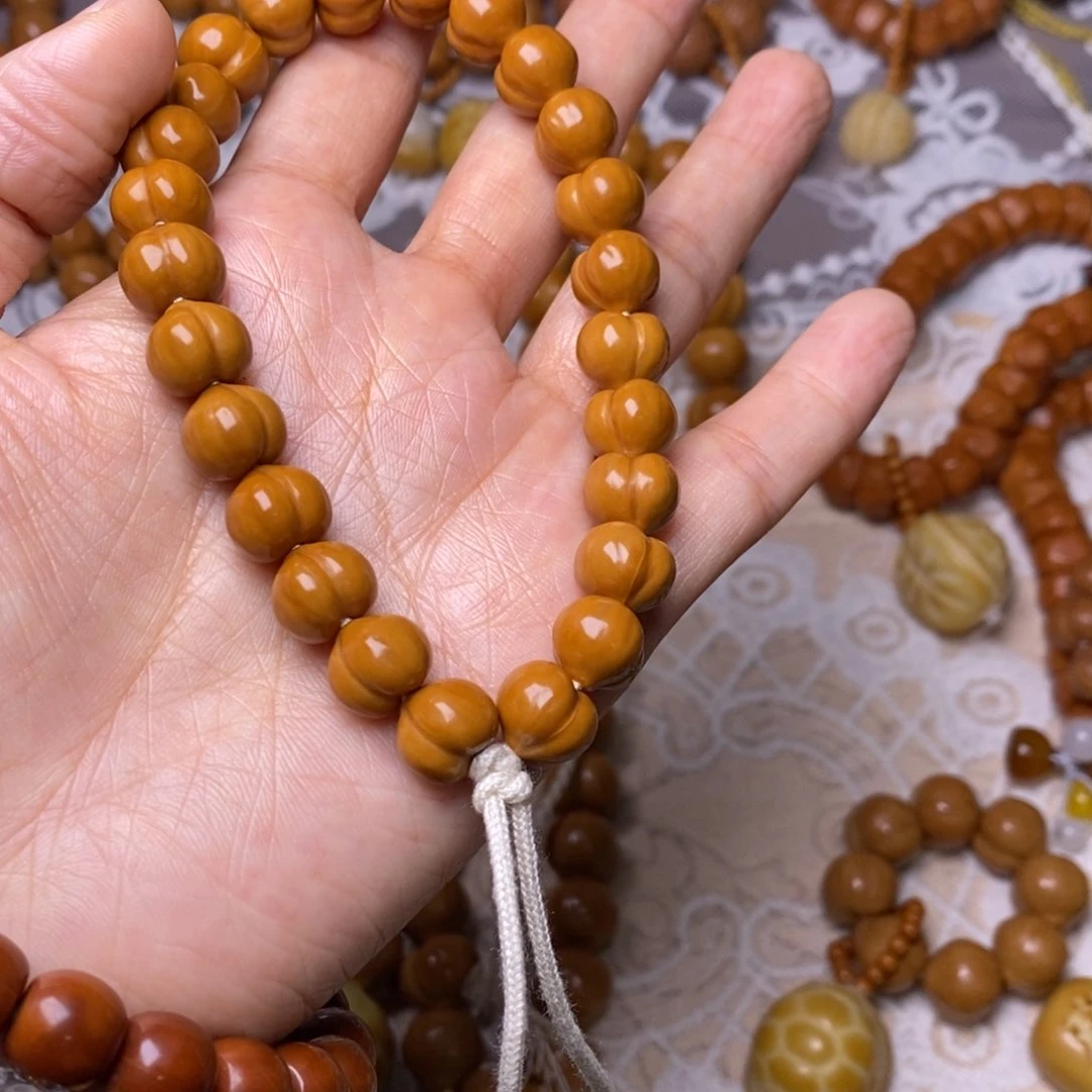 把件猴头核桃柯基屁桃