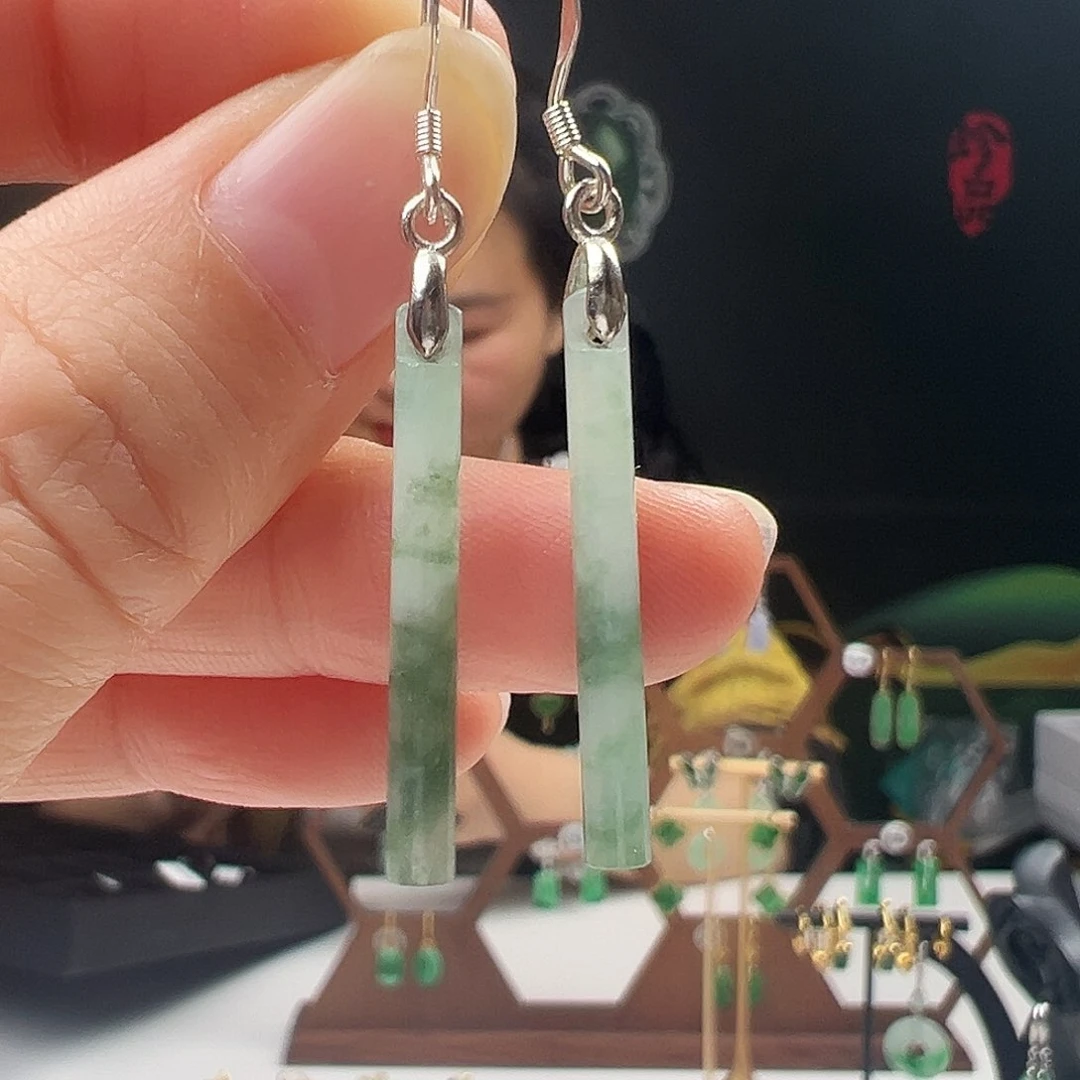 银S925镶嵌翡翠耳饰