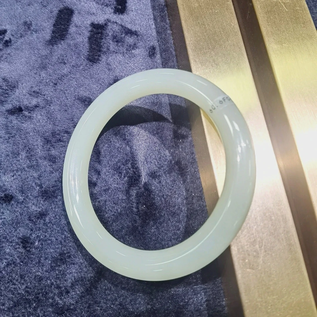 【鳯之玉】和田玉晴水手镯精美冰葡萄肉美人圆条玉镯60.6x10.2x10.2