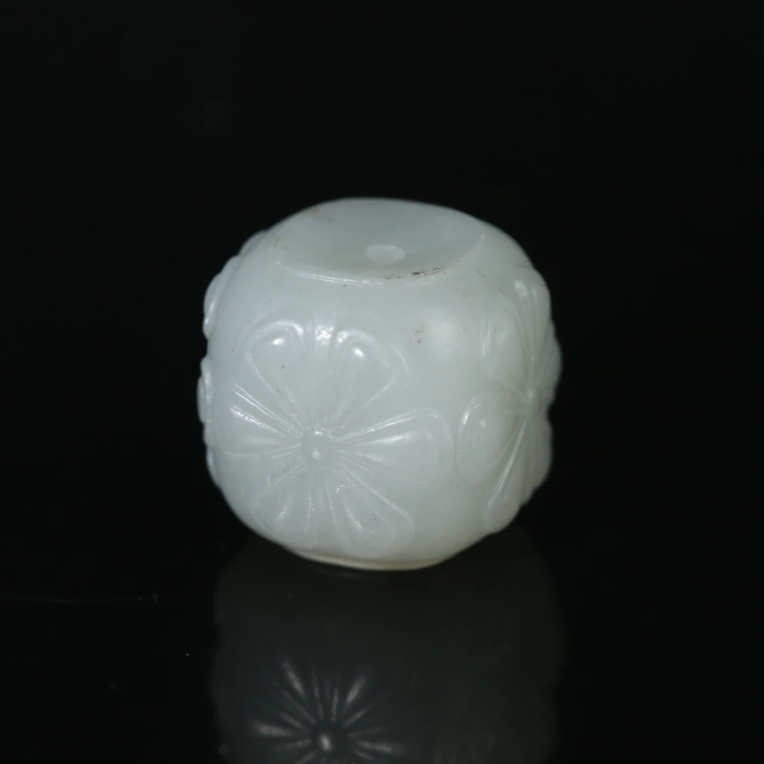二十世纪和田玉花卉纹桶珠HTYS250911195
