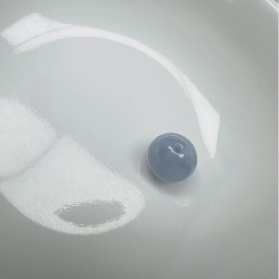 天然缅甸翡翠散珠卡9 ，1颗