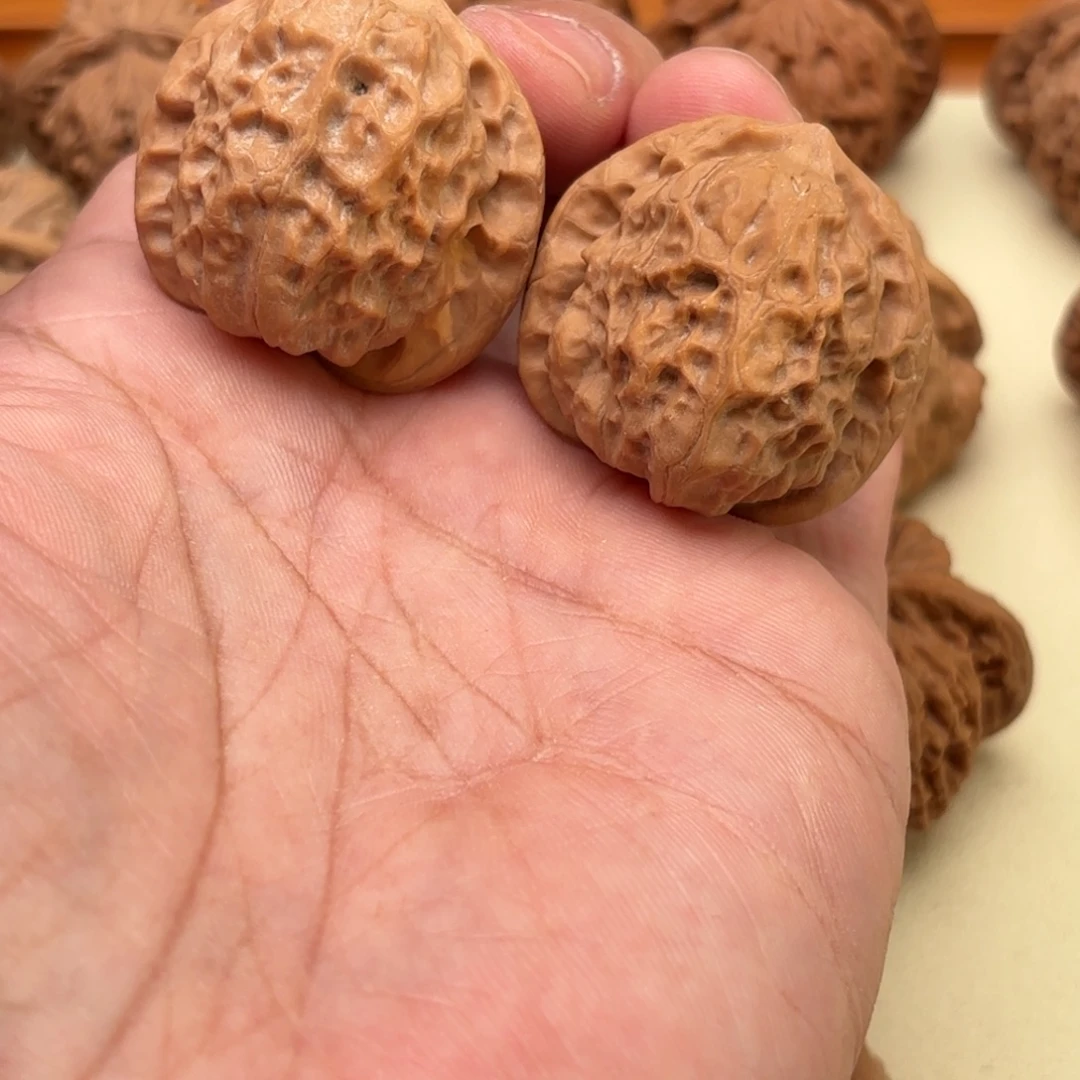 文玩核桃把件敦煌狮子头