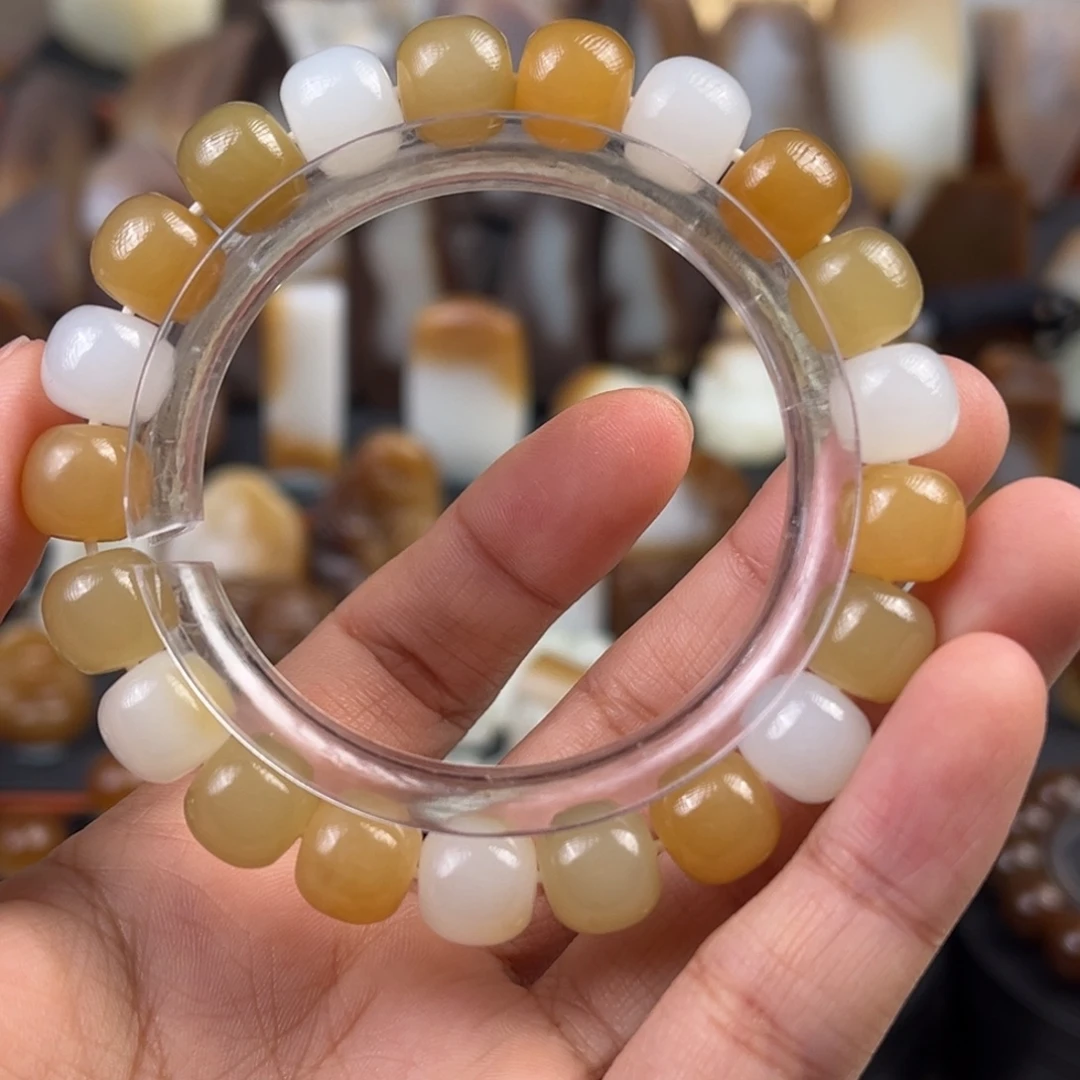 和田玉（糖玉）未镶嵌颈饰