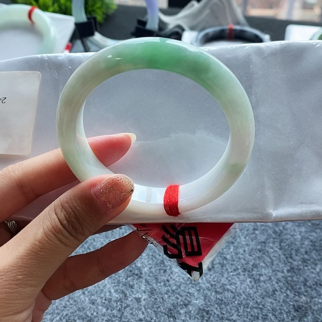 未镶嵌手镯翡翠54.5白底青