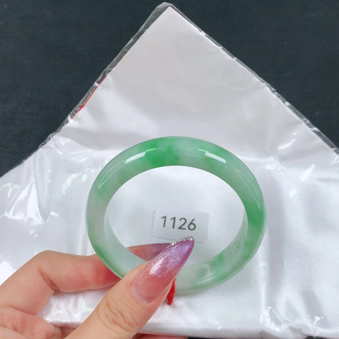 翡翠未镶嵌手镯天然翡翠手镯04