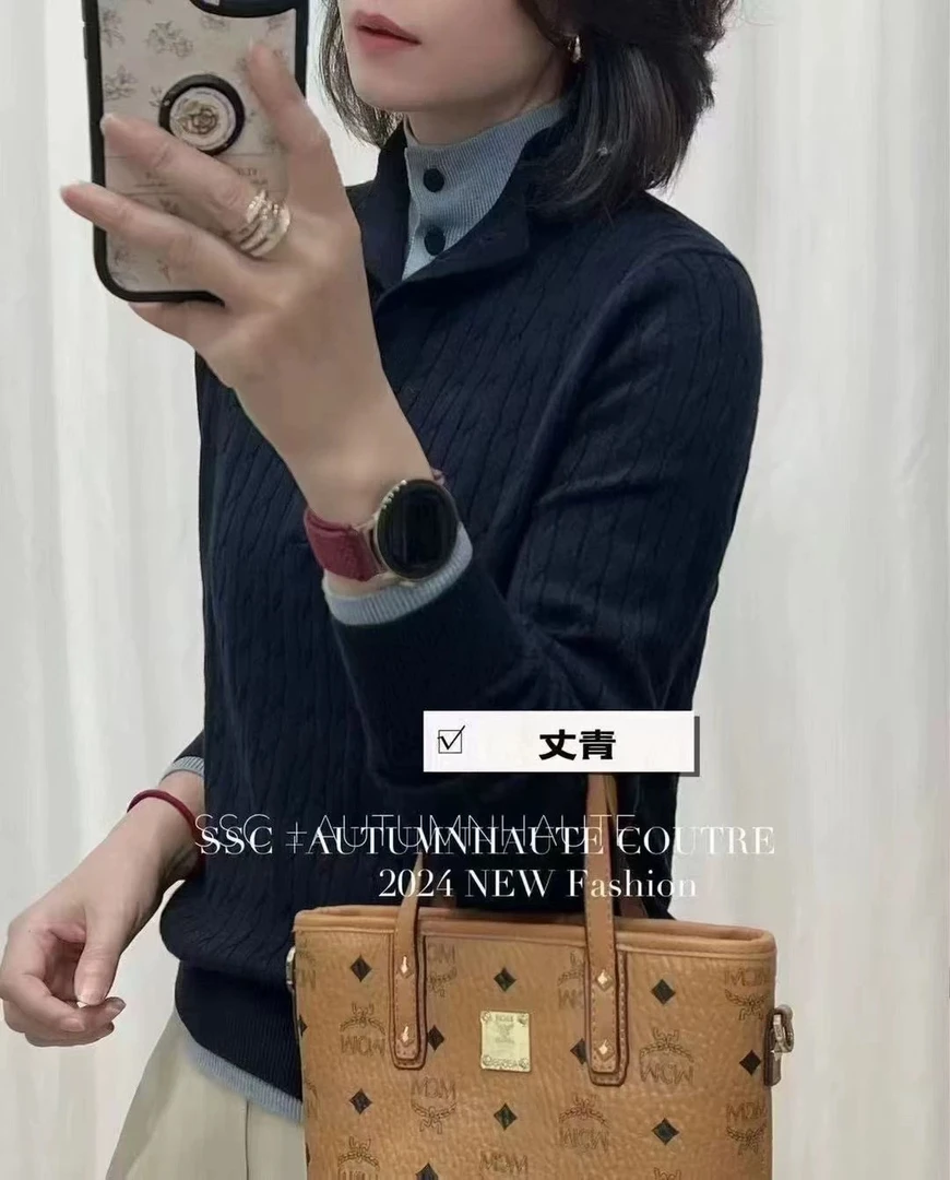 品质款2024冬新款别致撞色叠穿宽松半开扣立领假两件羊毛针织衫