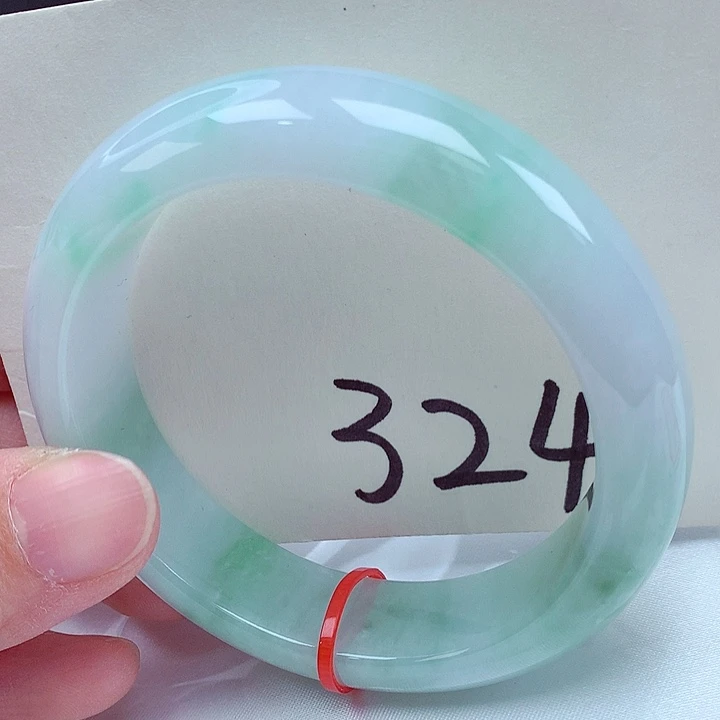 翡翠未镶嵌手镯翡翠